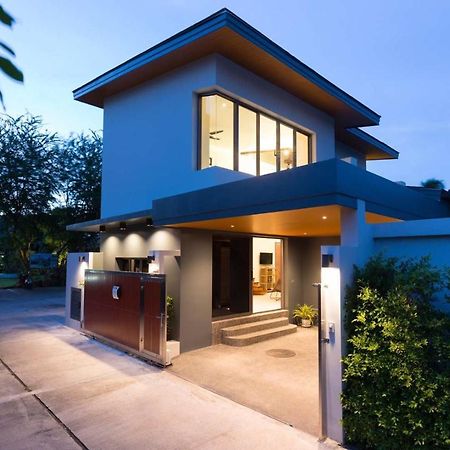 Villa Crystal Two-Bedroom Private Pool Villa 푸껫 외부 사진