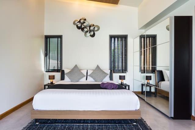 Villa Crystal Two-Bedroom Private Pool Villa 푸껫 외부 사진