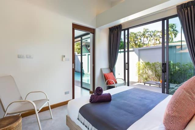 Villa Crystal Two-Bedroom Private Pool Villa 푸껫 외부 사진