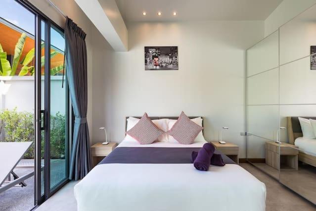 Villa Crystal Two-Bedroom Private Pool Villa 푸껫 외부 사진