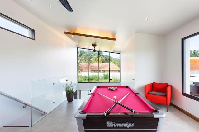 Villa Crystal Two-Bedroom Private Pool Villa 푸껫 외부 사진